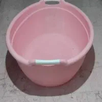تشت پلاستیکی