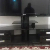 زیر تلویزیون شیشه ای تُرک