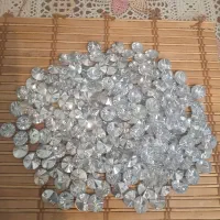 نگین و دکمه الماسی