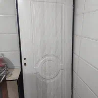 درب باچهارچوب فلزی