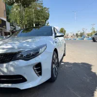 کیا اپتیما۲۰۱۷ جی تی لاین