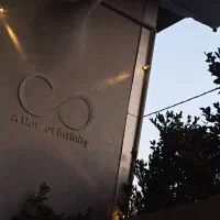 سالن کارو ظرف شور کمک سر اشپز