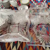 تعدادی کریستال و چینی سالم