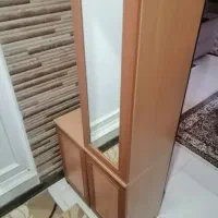 کمد ایستاده