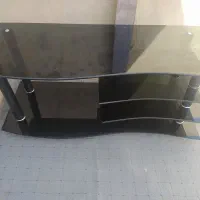 میز تلویزیون شیشه‌ای