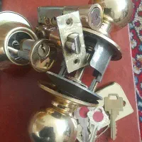 دستگیره درب|لوازم سرویس بهداشتی|خمینی‌شهر, |دیوار