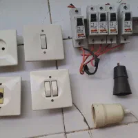 کلید وپریز کارکرده