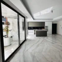 فروش ۸۲ متر نوساز /سالن پرده خور قدی/تاپ لوکیشن