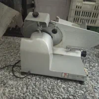 دستگاه کالباس بر محک