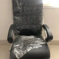 صندلی اداری در حد نو