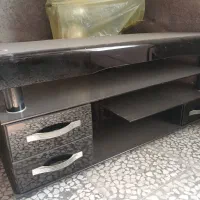 میز تلویزیون شیشه ای