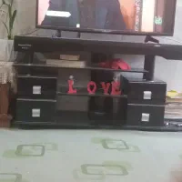 میزتلوزیون شیشه ای