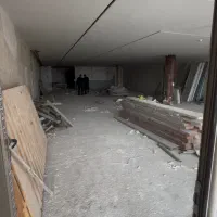 ۳۰۰ متر فلت منطقه یک بر‌خیابان اصلی