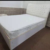 تخت دونفره چوب ام دی اف همراه با کمد و آینه