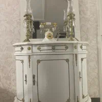آیینه کنسول و شمعدان