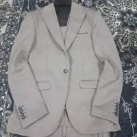 کت وشلوارهمراه باجلیقه سایز۴۴