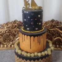 کتیبه پرده ، ماکت کیک ، هدفون