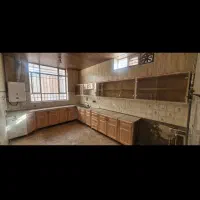 کابینت فلزی تمیز