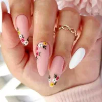 اجاره صندلی به ناخنکار،فشیال ومژه کار.نیرو ناخنکار