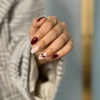 کاشت ناخن با تخفیف