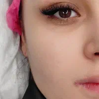 تخفیف 50 درصدی روی خدمات مژه و لیفت ابرو