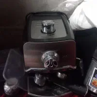 قهوه ساز تمیز مرتب زیاد کار نکرده اصلا