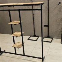 ویترین رگال تک شاخ میز و صندلی کار بوتیک