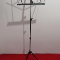 سه پایه بوم فلزی