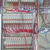 شاگردبرقکاردرکارهای برقی وسیم کشی