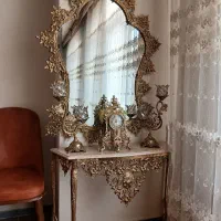 آینه و شمعدان برنزی