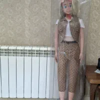 یک عدد عروسک ایستاده