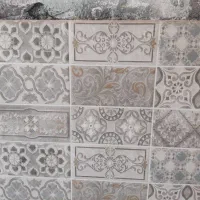 کارگر کاشیکاری
