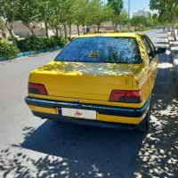 پژو تاکسی تو شهر ازنا مدل ۹۰