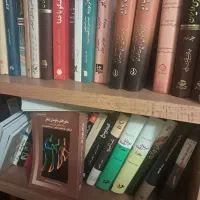 کتابهای تاریخی و رمان بیش از ۲۰۰ عنوان