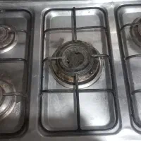 اجاق گاز و پایه قابلمه
