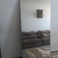 اینه ی قدی بلند درعرض ۷۰ وطول ۱۶۰