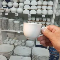 فنجان چای خوری  چینی ، هر عدد ۳۵ تومان،