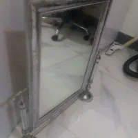 آینه|آینه|شاهین‌شهر, خانه کارگر|دیوار