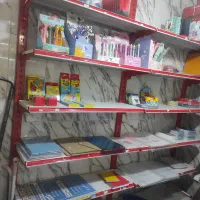 مقداری لوازم تحریر