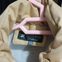 کاپشن|لباس|بروجرد, |دیوار