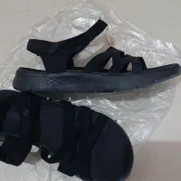 صندل مارک اسکچرز اصل در حدنو،مناسب سایز ۳۸ و ۳۹