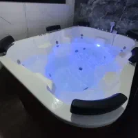 وان جکوزی شش نفره 210*150 کروم تیپ