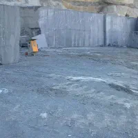 معدن سنگ سیاه نجف اباد