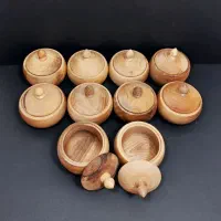 قندان خراطی از چوب گردو در دار