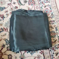 پارچه ساتن به رنگ سبز یشمی