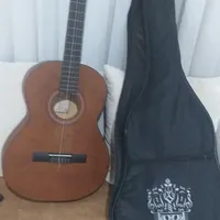 باسلام یک گیتار بسیار خوش صدا پارسی