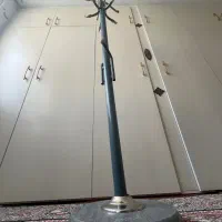 رخت اویز ایستاده
