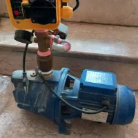 پمپ اب یک ونیم اسب در حد نو