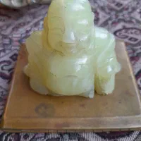 مجسمه یشم مرد چاق