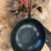 ماهیتابه ووک